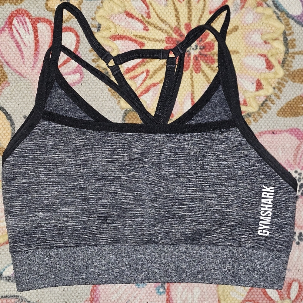 Gymshark Charcoal and Black Strappy Back Sports Bra Removable Pads Small